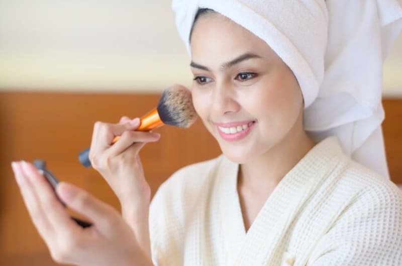 Makeup Tips for Busy Women

